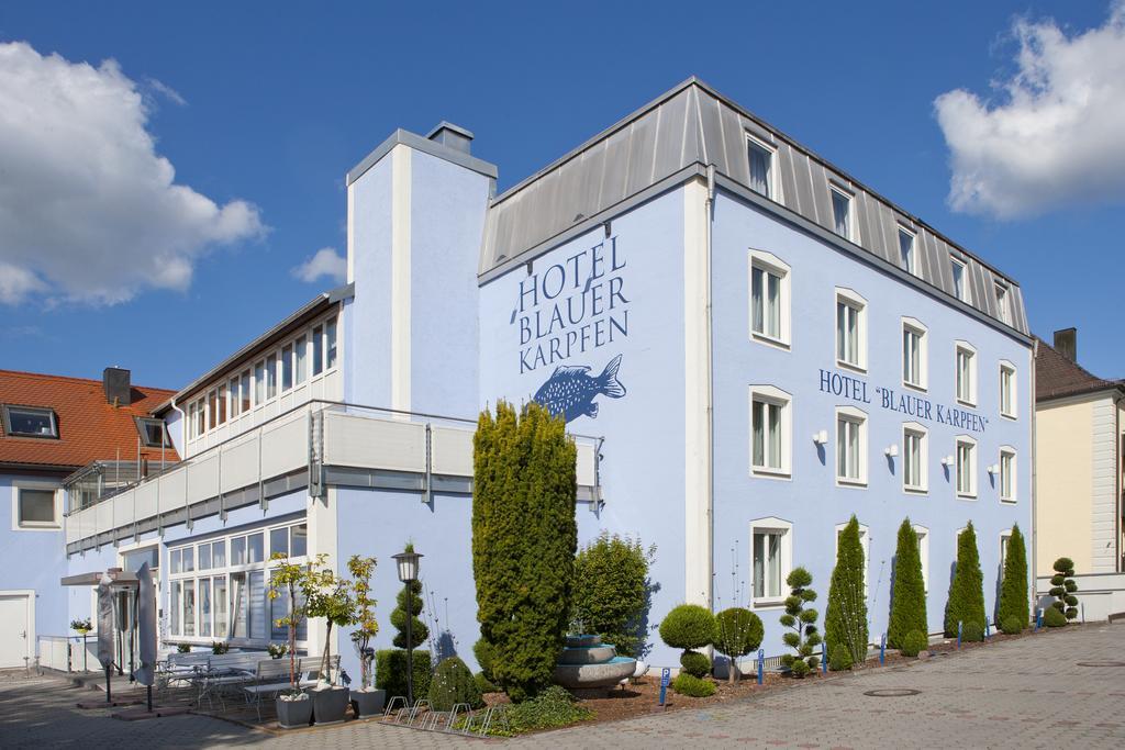 Hotel Blauer Karpfen Oberschleißheim Kültér fotó