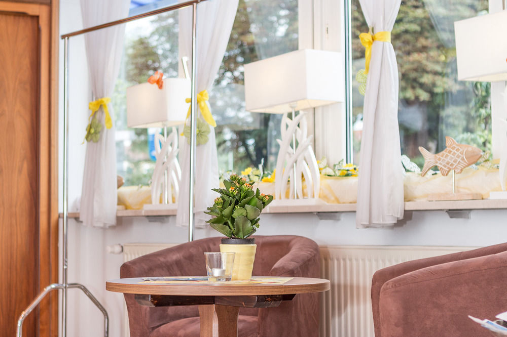Hotel Blauer Karpfen Oberschleißheim Kültér fotó