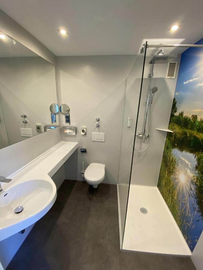 Hotel Blauer Karpfen Oberschleißheim Kültér fotó